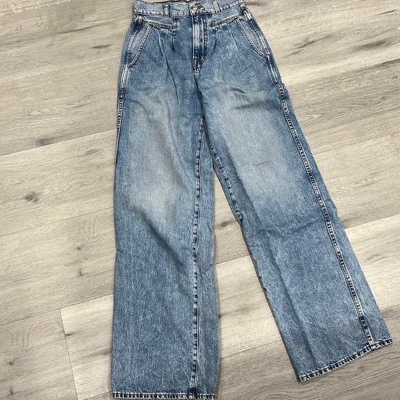 GRLFRND Morgan Pleated High-Rise Wide-Leg Jeans River side - Picture 4 of 9